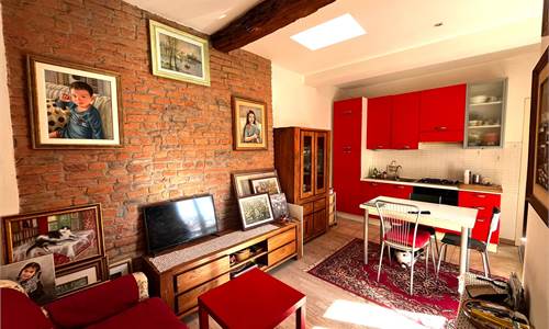 RISTRUTTURATO ED ARREDATO IN BIFAMILIARE